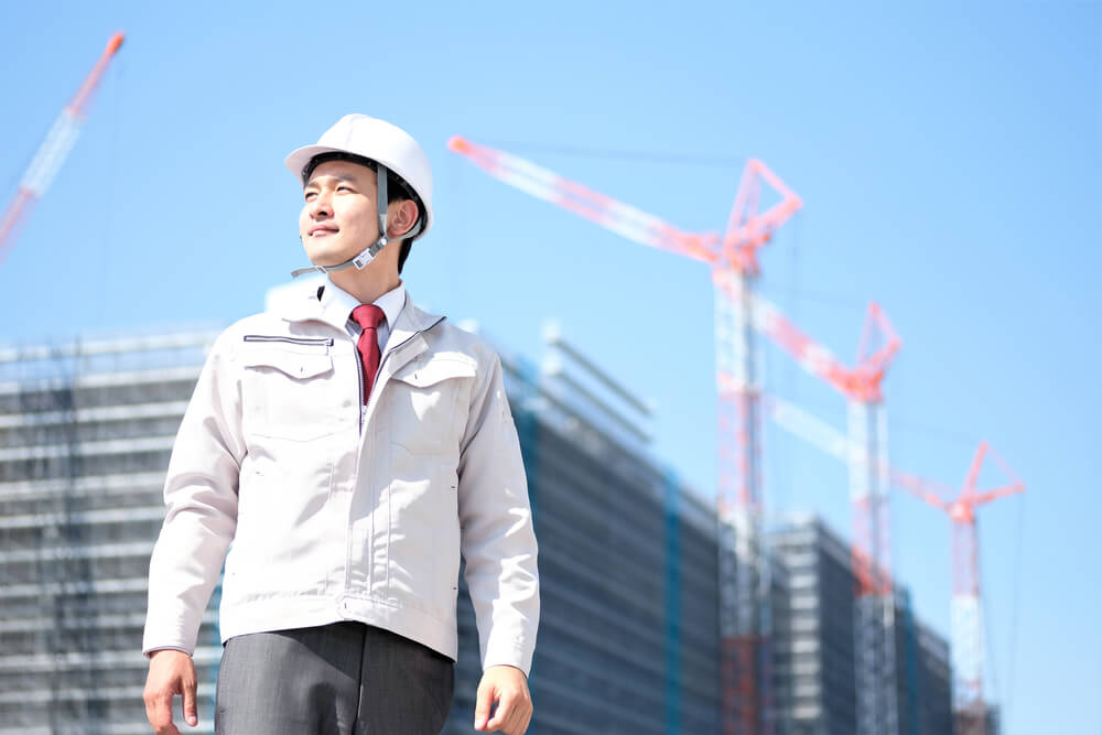 建設現場で働く技術者